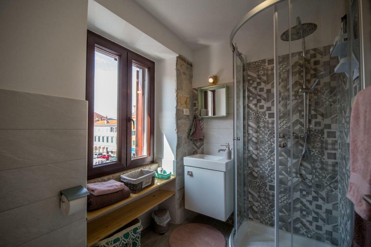 Studio Apartment Lux Ровинь Экстерьер фото