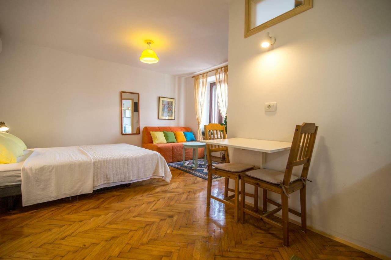 Studio Apartment Lux Ровинь Экстерьер фото